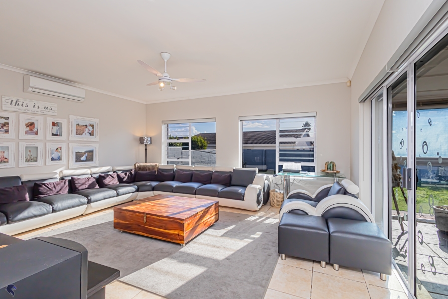 3 Bedroom Property for Sale in Country Club Western Cape